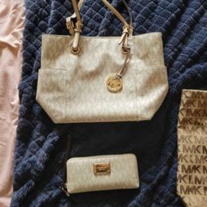 Michael Kors Purse and Matching Wallet